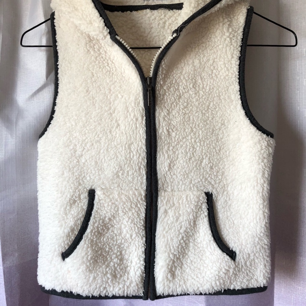 Fleece Hooded Vest